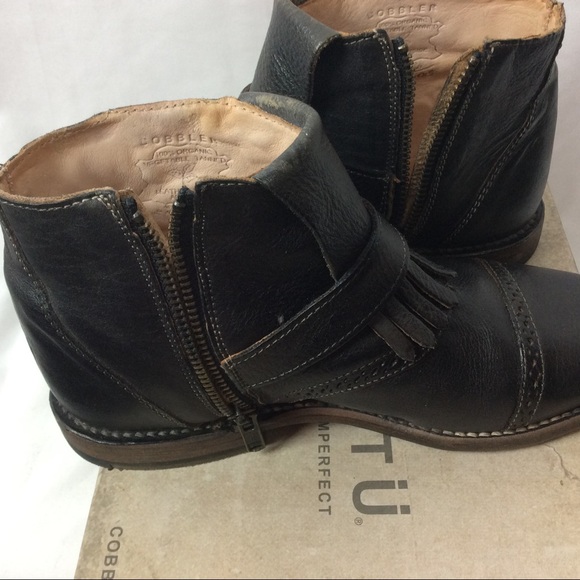 Bed Stu leather “dipper” booties in black rustic
